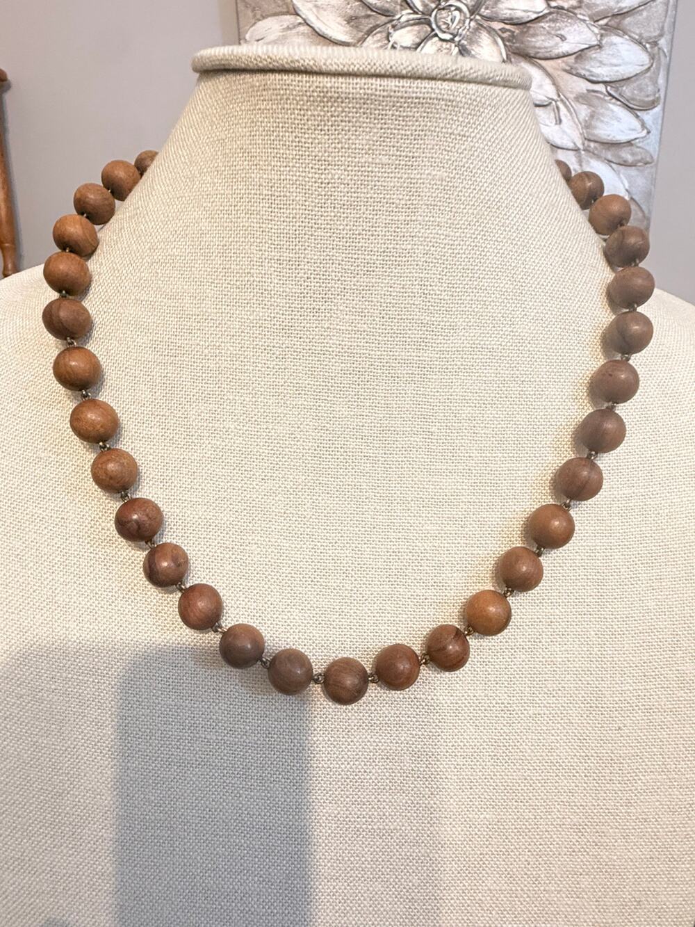 Vintage 25” Round Wood Bead Necklace Barrel Clasp